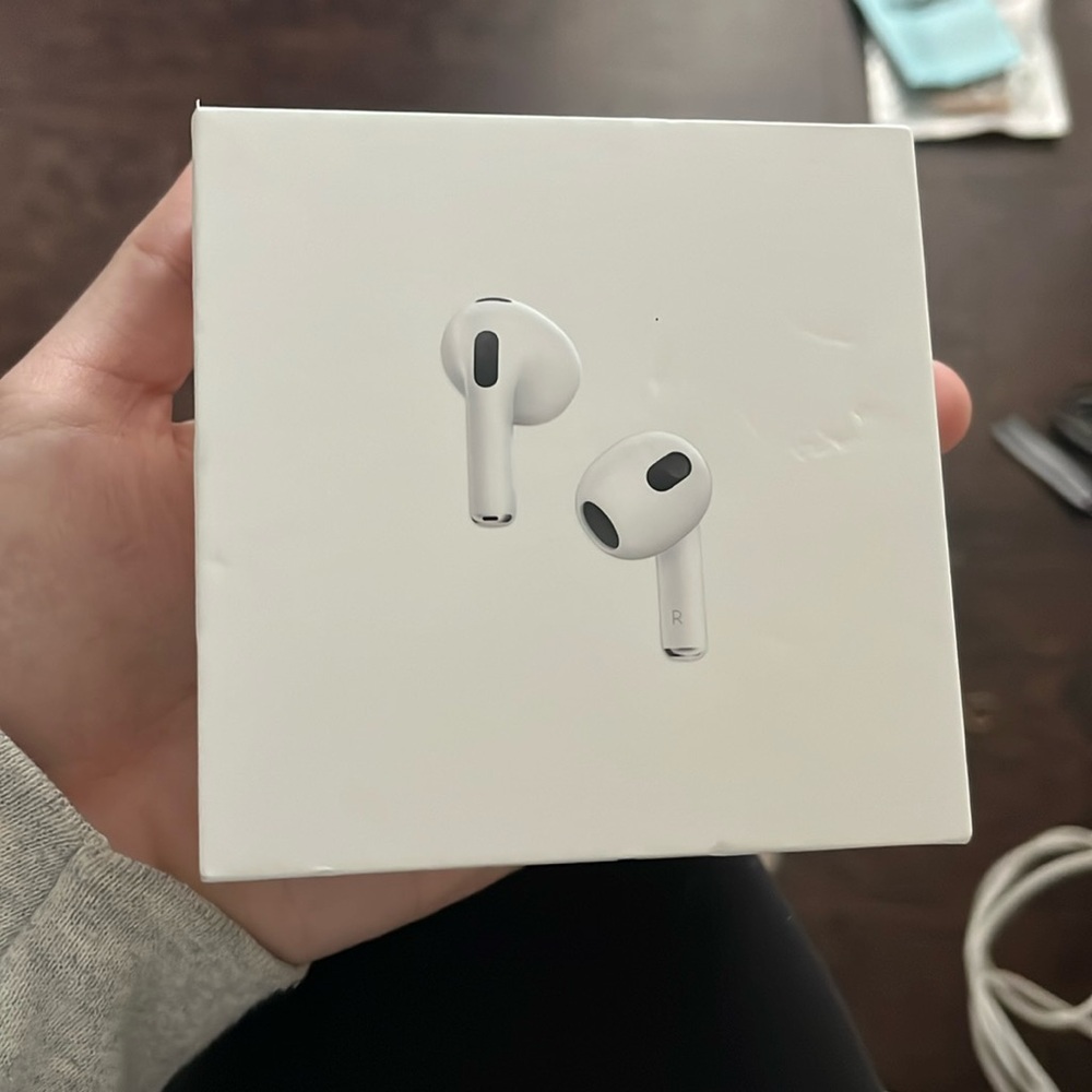 Brand new in box apple airpods